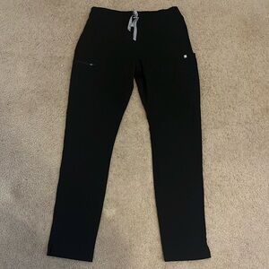 Figs Sz Medium tall MT black pants. Great condition and great for tall/curvy!